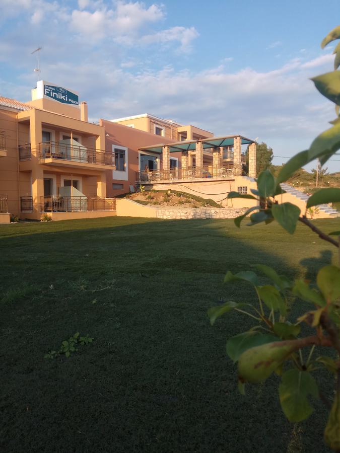 Finiki Plaza Aparthotel Methone Exteriör bild